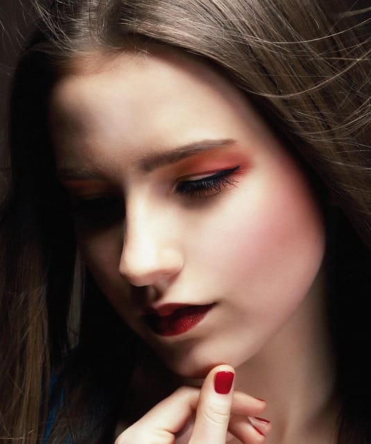 Close-up of a model practicing posing eyes with natural expression