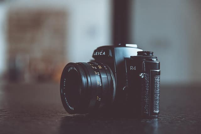 Leica D-Lux Typ 109 camera side angle showing design and controls