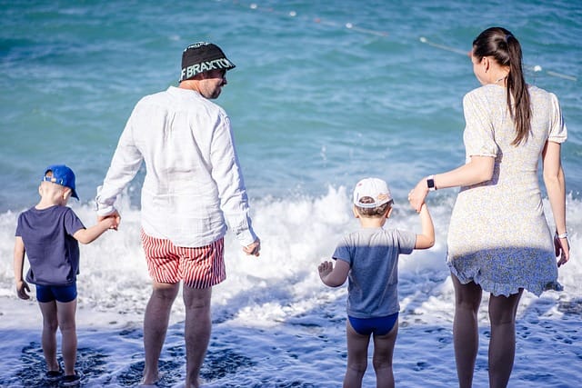 Neutral tones outfit inspiration for family beach photo color schemes